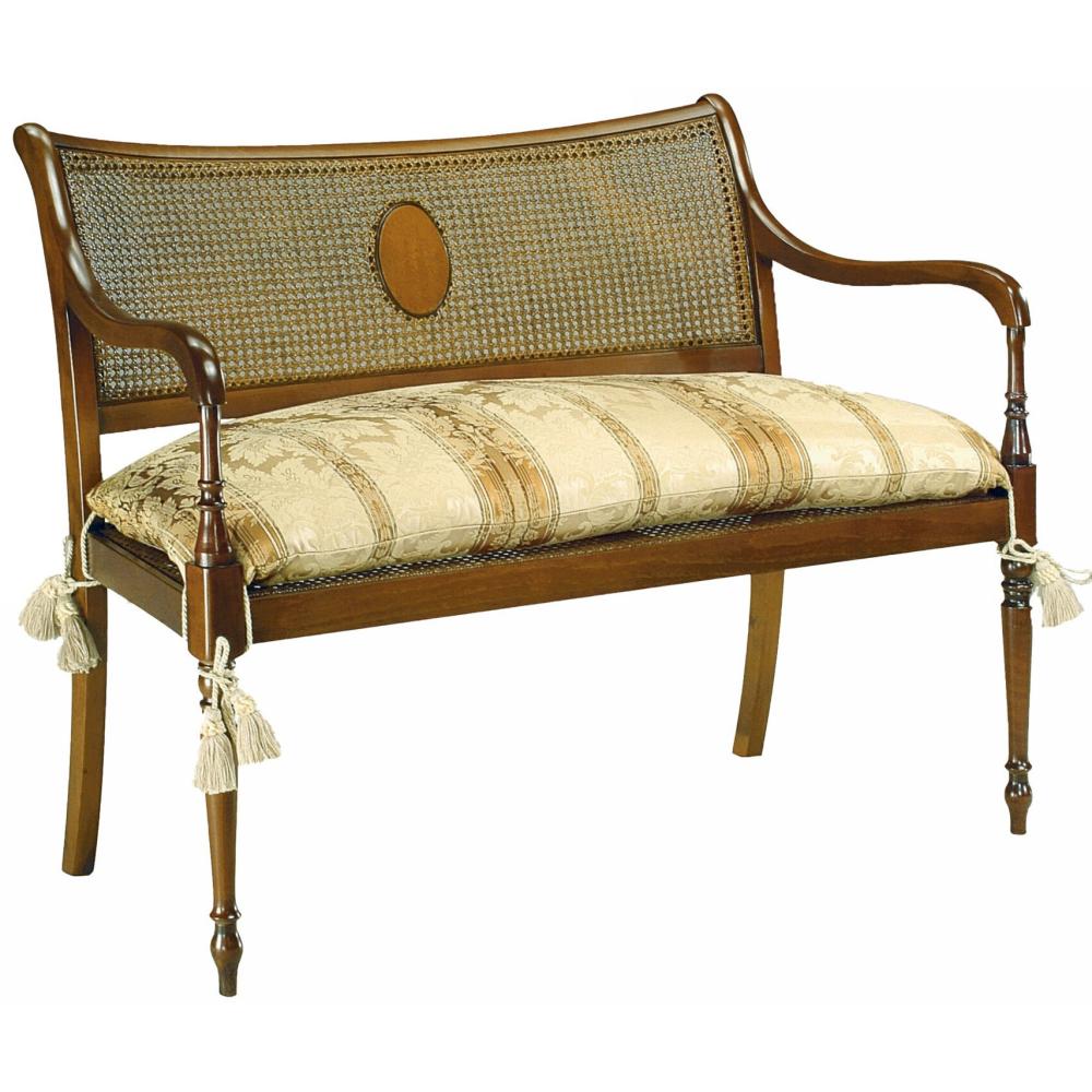 klasicka dreveny ram lavica sofa vila zamok pohovka toskansky styl obyvacka tapacie nabytok individualny kvalitny burzoazne elegantne nabytky mobilsedia nabytky madarsko lameridiana interior design.jpg